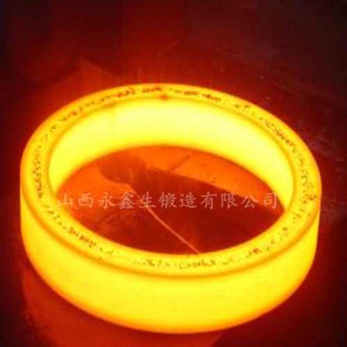 熱處理前的環形鍛件